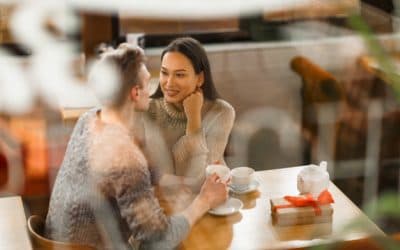 5 مواضيع تعشق البنات التحدث فيها، اكتشفها